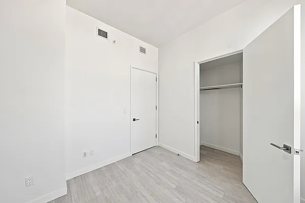 Bedroom, photo 2