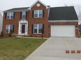 26392 Morning Glory Ln, Bedford, OH 44146