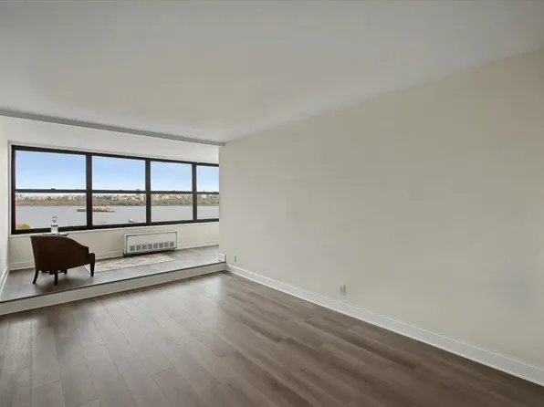 7002 Blvd East image 12 of 29