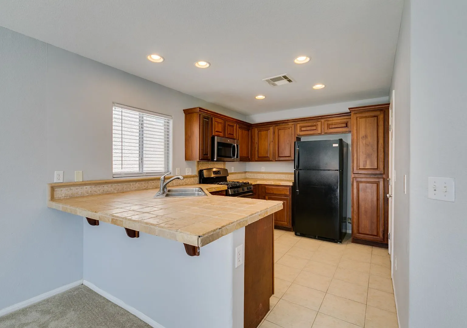 Bright Northwest Home with Loft & Mountain Views! — Photo 2