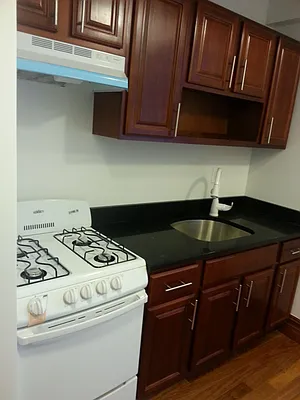 Rented by Allen Harris, LREB | media 4