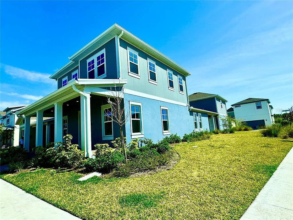 4 bed, 3.0 bath, 2825 sqft, $4,300 — Photo 4