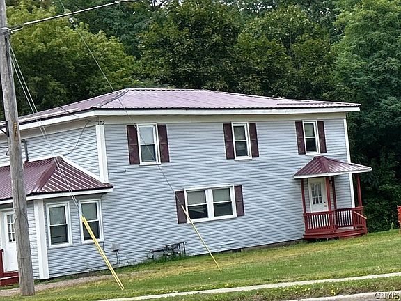 4th image of 335B Church St
