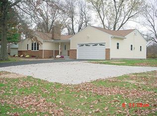 3335 S Mount Zion Rd, Decatur, IL 62521