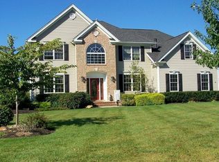 5 Saint Andrews Ct, Flanders, NJ 07836