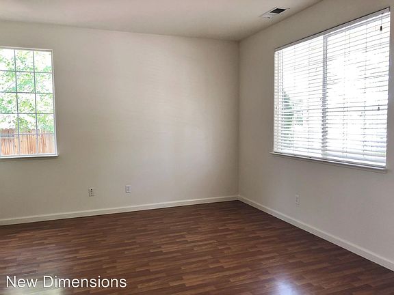 3rd image of 4274 Vanguard Dr
