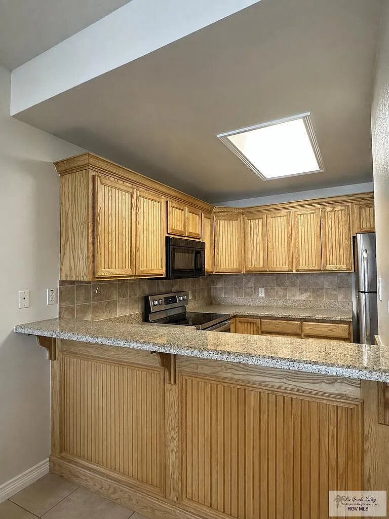 3 bed, 2.0 bath, 1109 sqft, $1,500 — Photo 3