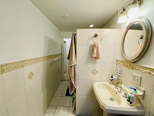 Rented by Compass | media 14