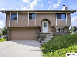13402 S 33rd St, Bellevue, NE 68123