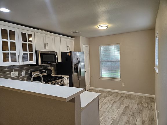 3rd image of 1809 Wren Dr