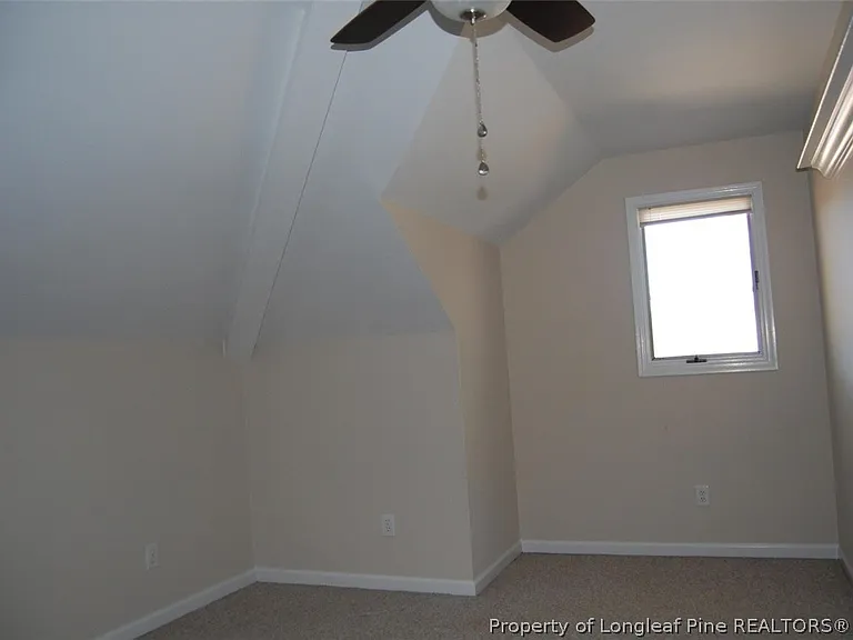 Greenbriar Dr — Photo 14