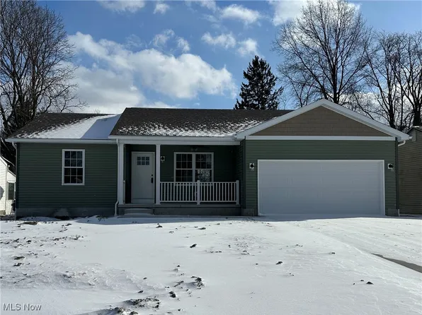 3253 Glen Oaks Dr, Youngstown, OH 44511