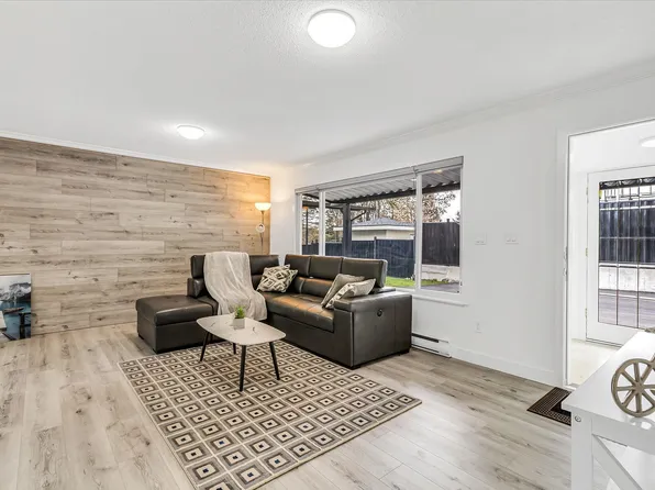 26655 30a Ave, Langley, BC V4W 3C8