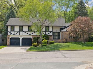 3171 Innsbruck Dr, New Brighton, MN 55112