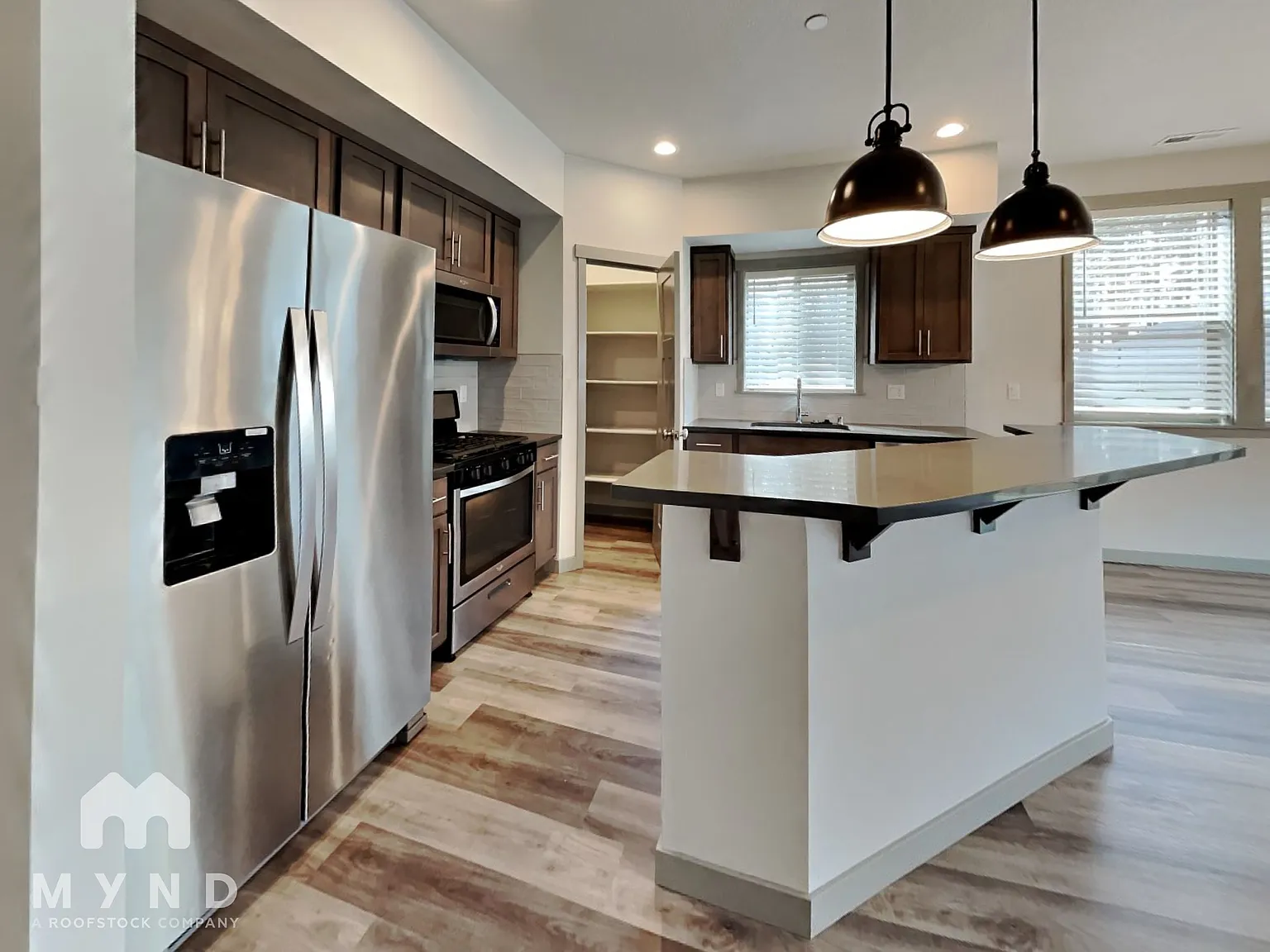3 bed, 2.5 bath, 1457 sqft, $2,449 — Photo 3