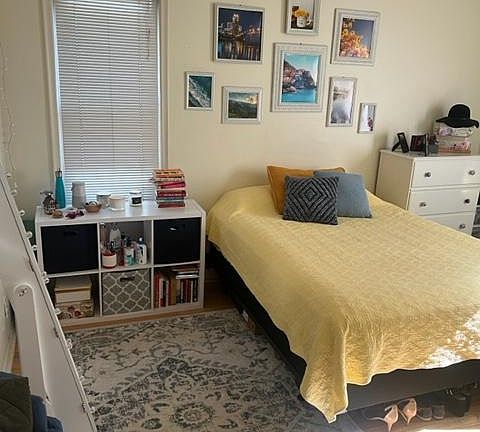 3rd image of 3123 James Ave S #1