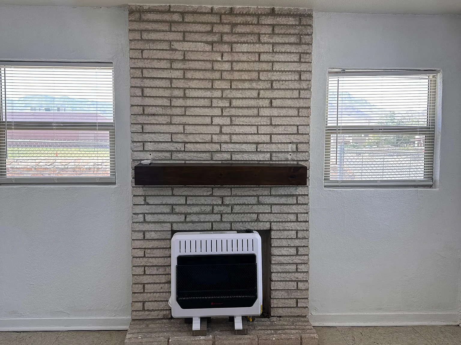 2 bed, 1.0 bath, $1,150 — Photo 1