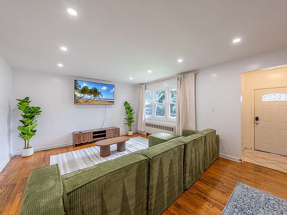 4th image of 819 Walnut St #3