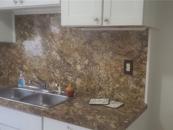 5th image of 21971 Crystal Ave
