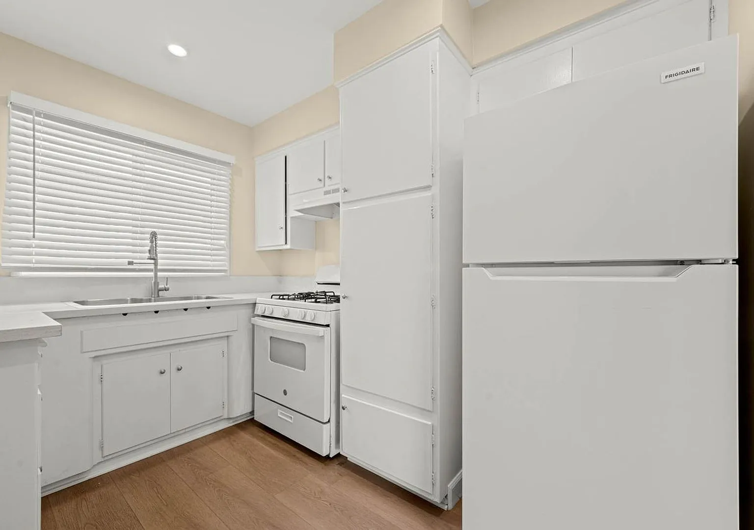 4119 - 4123 W Palmyra Rd — Photo 4