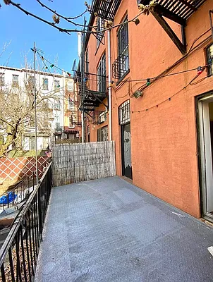 Rented by Corcoran | media 21