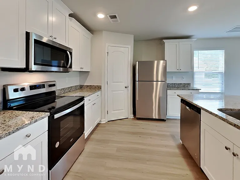 282 Royal Meadow Dr — Photo 6