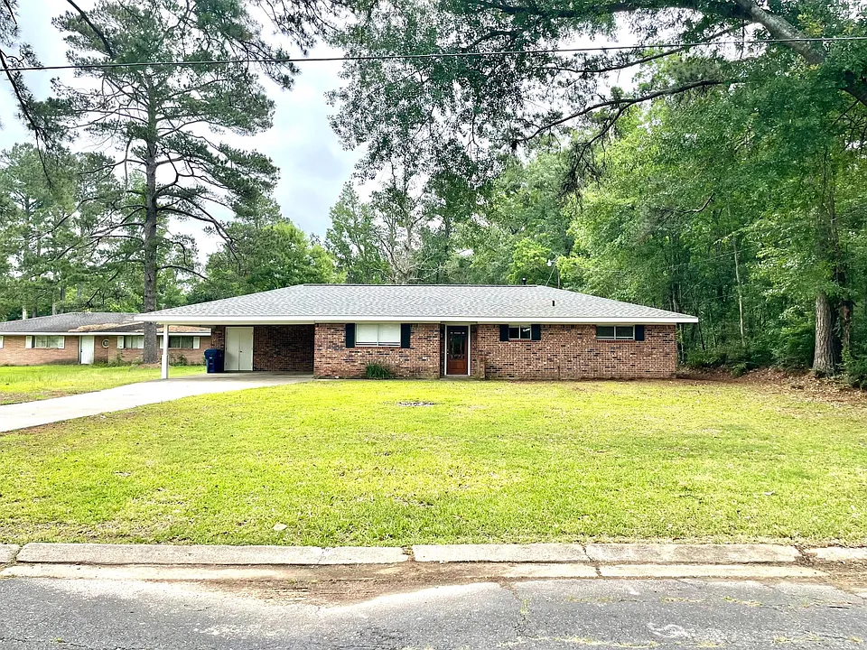 520 Meadow Ln