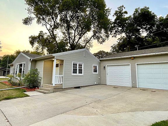 2418 Hackberry Dr.