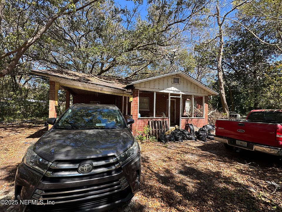 1st image of 85051 CONDOR Lane