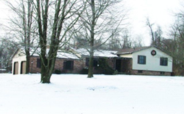 1st image of 2772 Cherokee Dr
