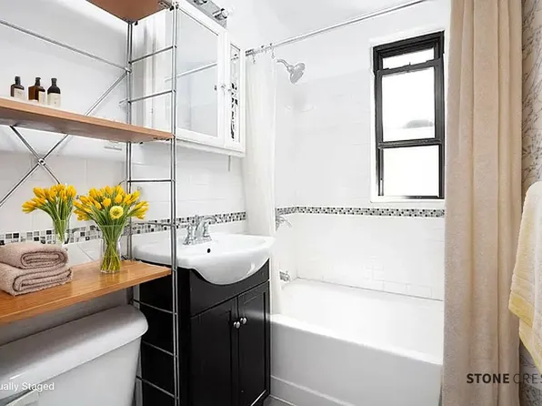 55 West 92nd Street image 3 of 6