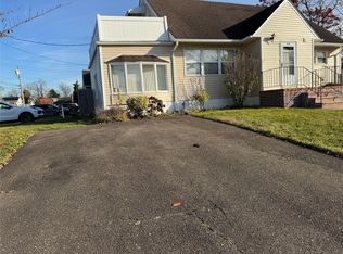 330 Unqua Rd, Massapequa, NY 11758