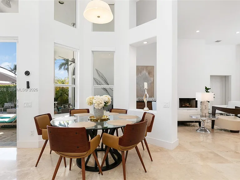 954 Sanibel Dr — Photo 12