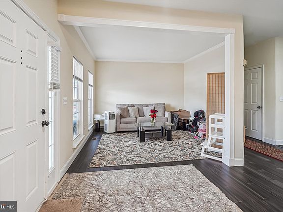 3rd image of 2844 Myrtlewood Dr