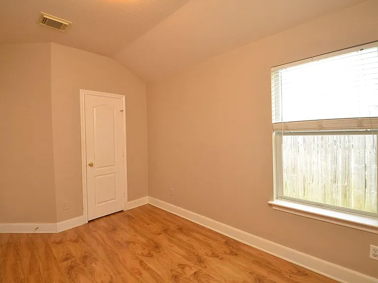 4510 Regal Dr — Photo 18