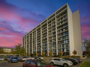 2005 S Finley Rd UNIT 1202, Lombard, IL 60148