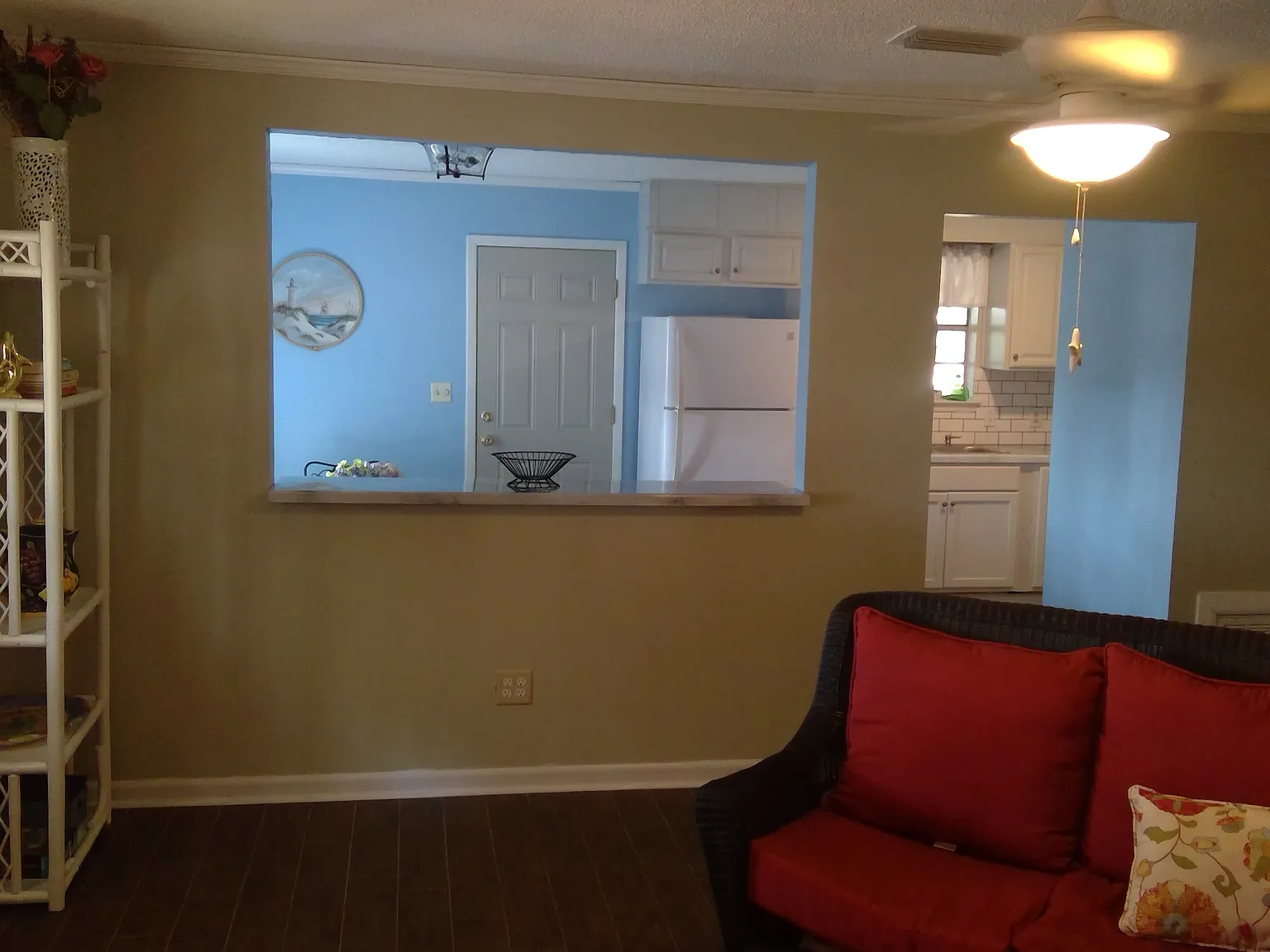 3 bed, 1600 sqft, $2,300 — Photo 4