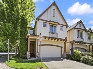 162 NE Stonebriar Ln, Hillsboro, OR 97124