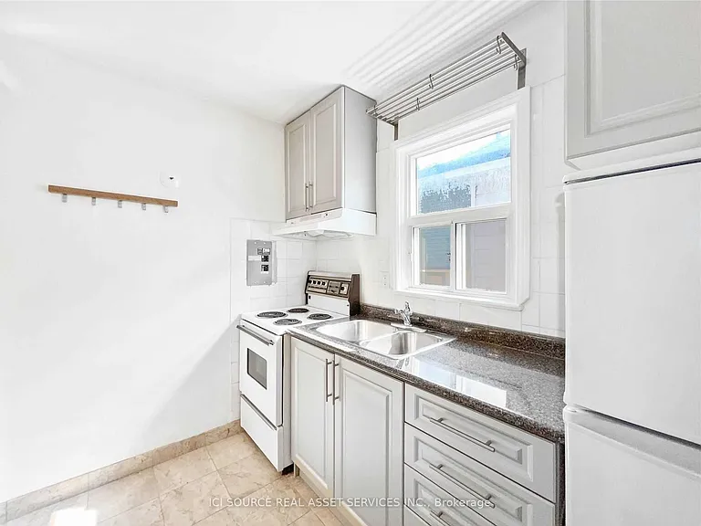 116 Eastwood Rd #2 — Photo 16