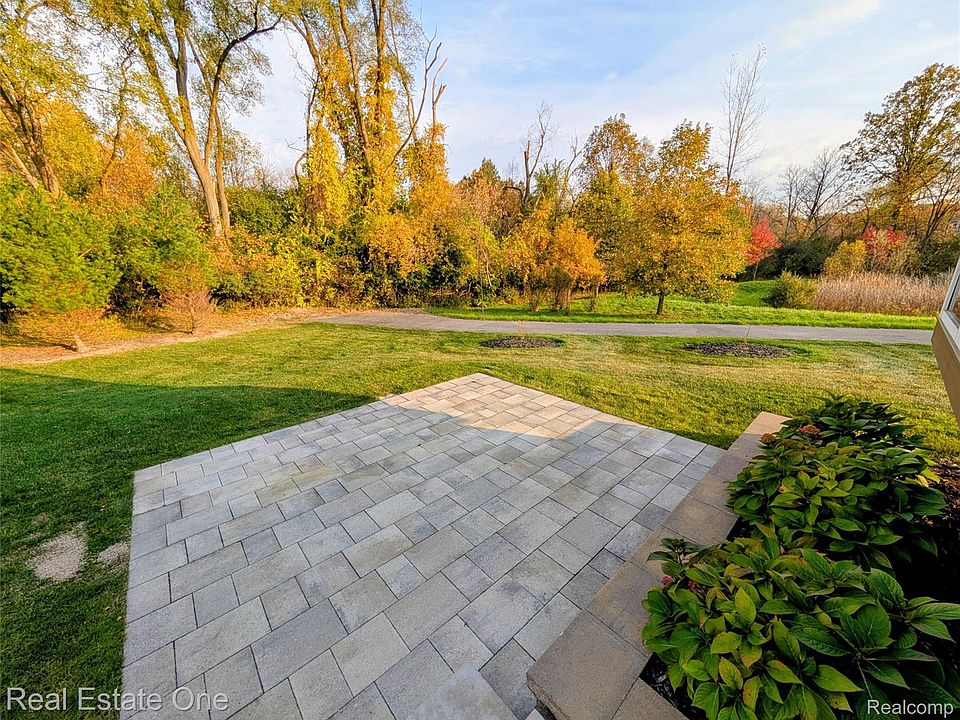 16988 Forest Edge, photo 27