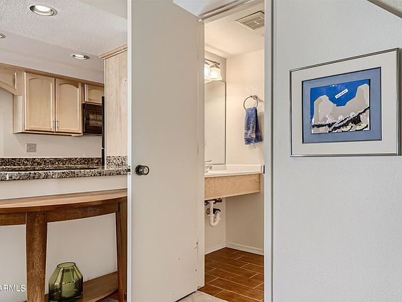 4th image of 4810 E Hazel Dr Unit 2