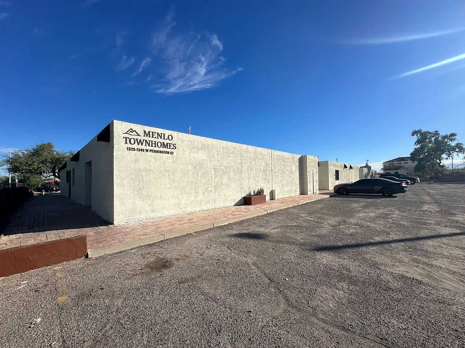 1 and 2 Bedroom Townhomes Near Downtown Tucson! Renovated with Off Street Parking! — Photo 3