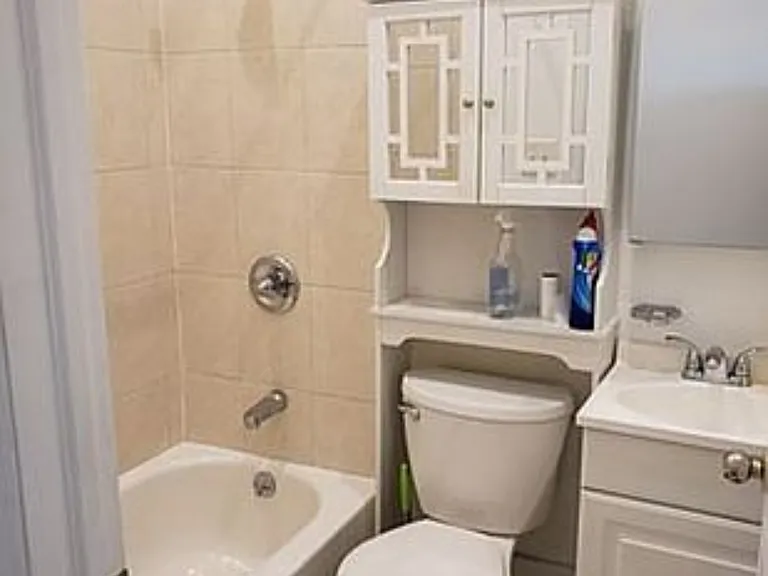 481 Fairview Ave #1R — Photo 7