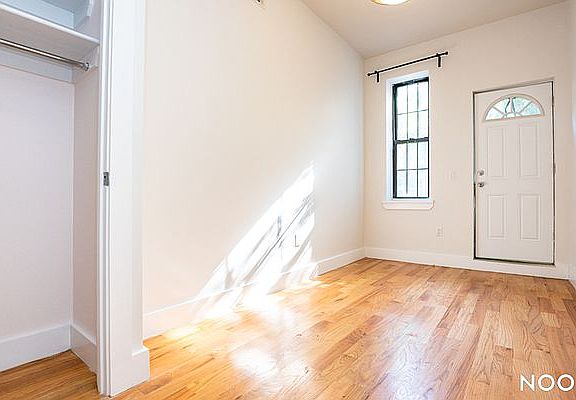5th image of 218 Stanhope St #1F