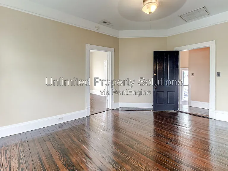 108 N 8th St #B — Photo 6