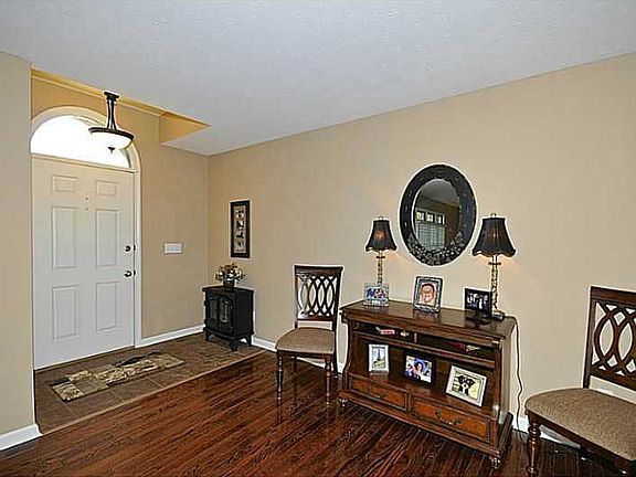 3rd image of 5710 Kensington Blvd