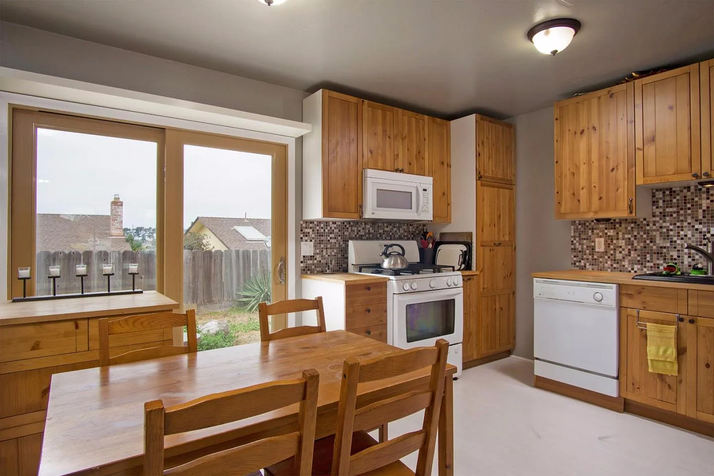 427 Diana Pl photo 1
