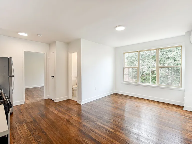 Elevated Northwest DC Living at The Pinnacle — Photo 39