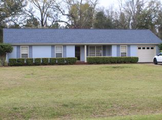 104 Honeysuckle Rd, Albany, GA 31705