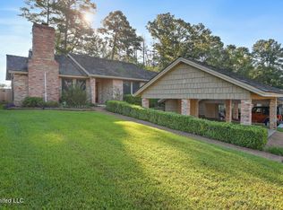 18 Club Oaks Cir, Pearl, MS 39208